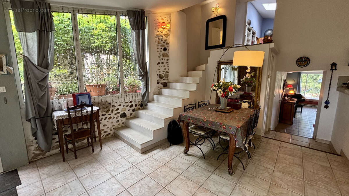 Maison à LORIOL-SUR-DROME