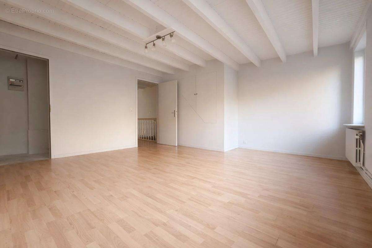 SAULNY - Maison 4 pièces 112 m2 - photo 4