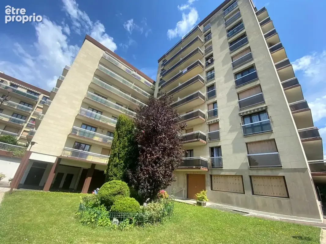 Appartement à LE BOURGET