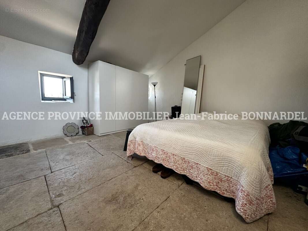 Maison 135 m² à Taulignan  - photo 12