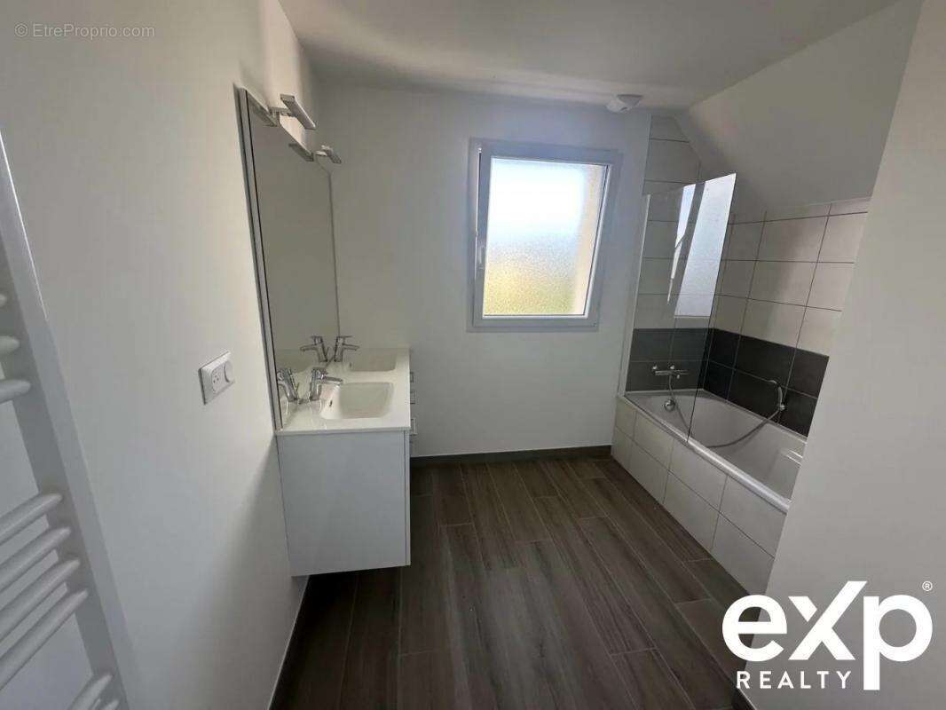 Maison à LA MEZIERE