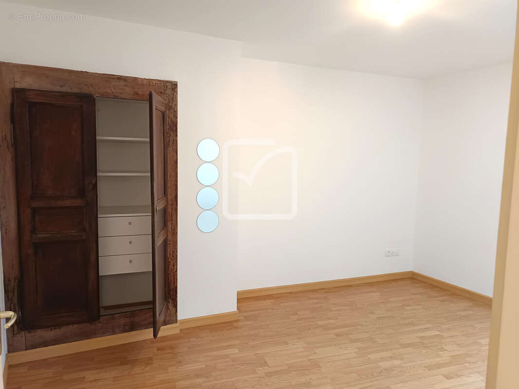 Appartement à SAINT-MAURICE-D'IBIE