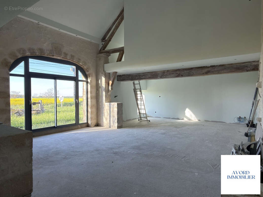 Pièce de vie de 51,61m2 - Maison à GRON