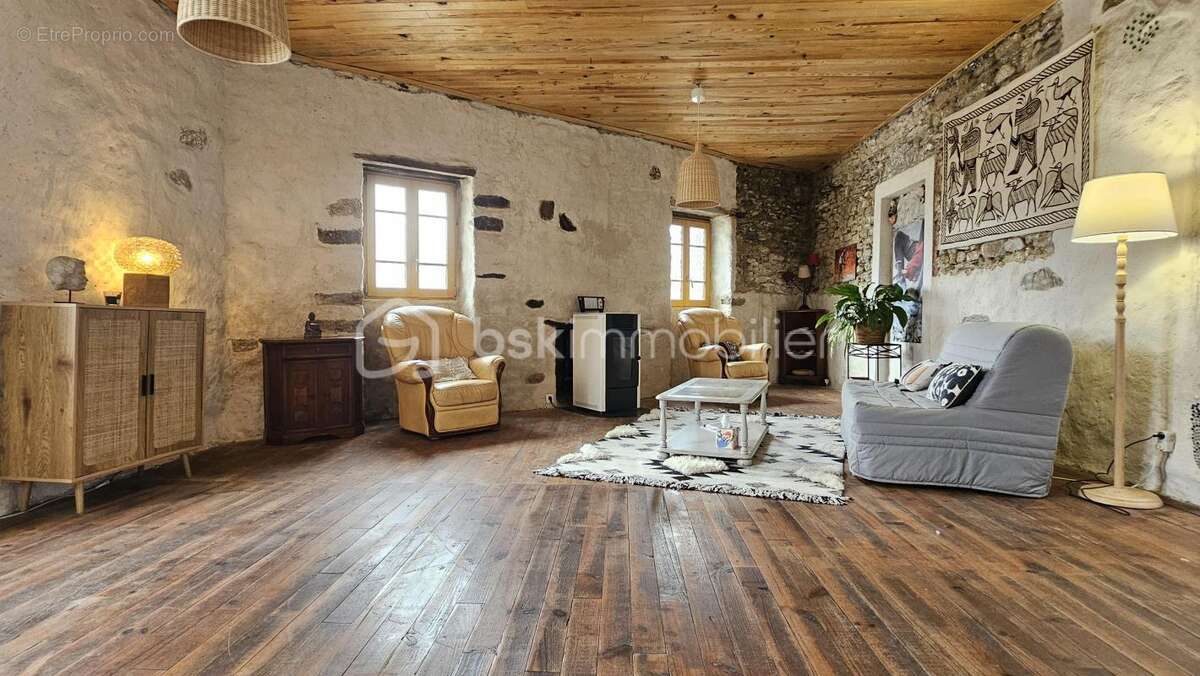 Maison à COMMANA