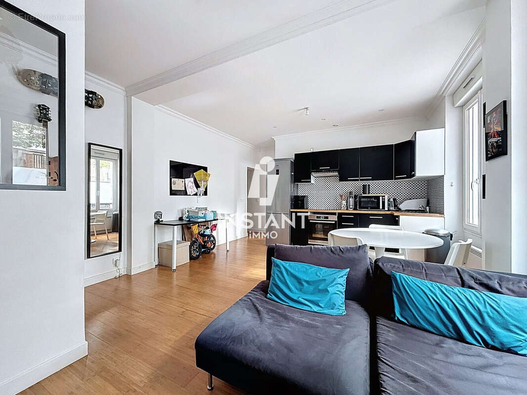 Appartement à CHARENTON-LE-PONT