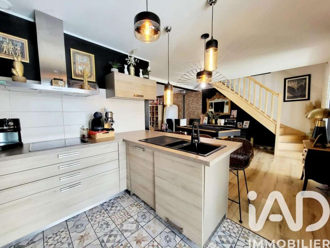 Maison 130 m² à Avril  - photo 5
