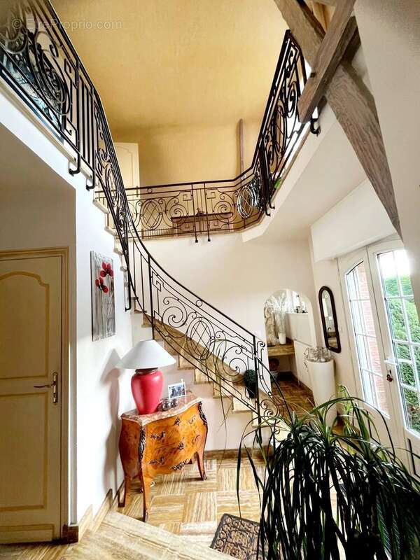 BAUVIN à proximité d'Annoeullin, Maison d'exception : 216m2/2000m2 à 20 mn de LILLE - photo 2