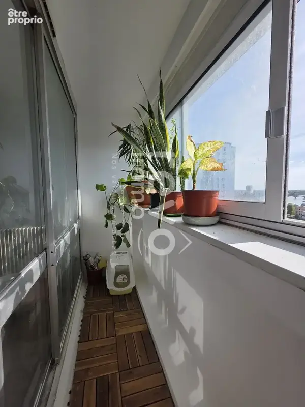 ILE DE NANTES 44200  T3 lumineux avec vue dégagée au 11ème étage - photo 7