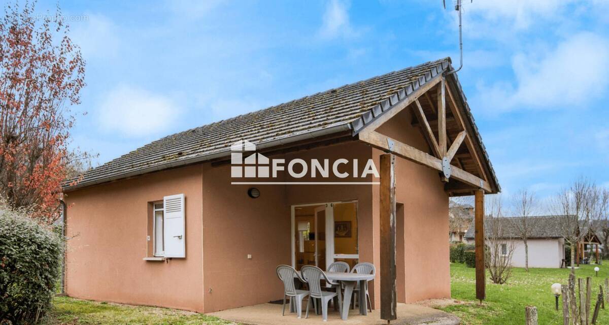 Maison à SAINT-GENIEZ-D'OLT