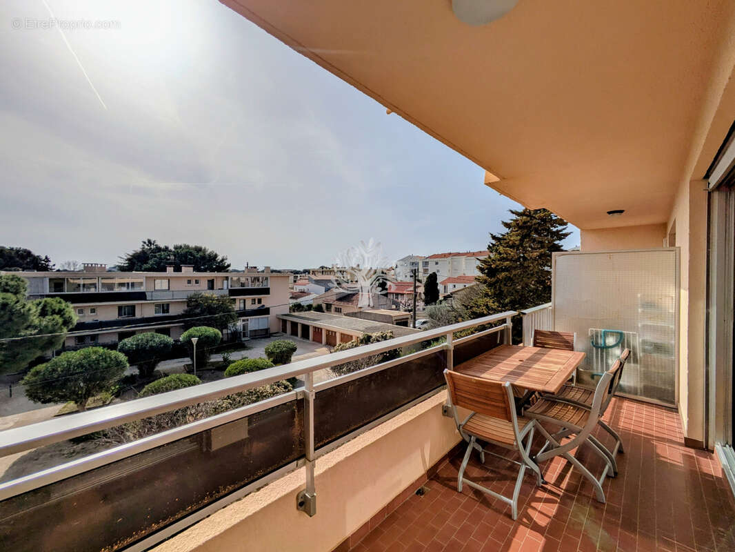 Appartement à SIX-FOURS-LES-PLAGES