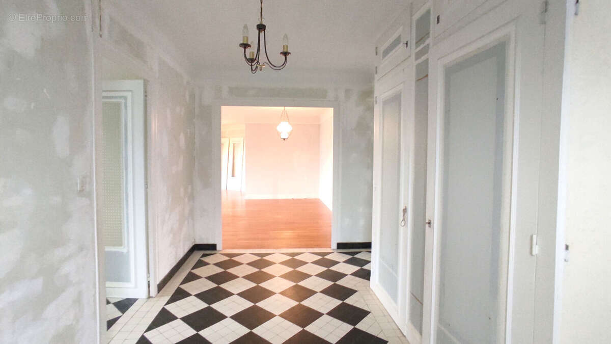 Maison à CHATELLERAULT