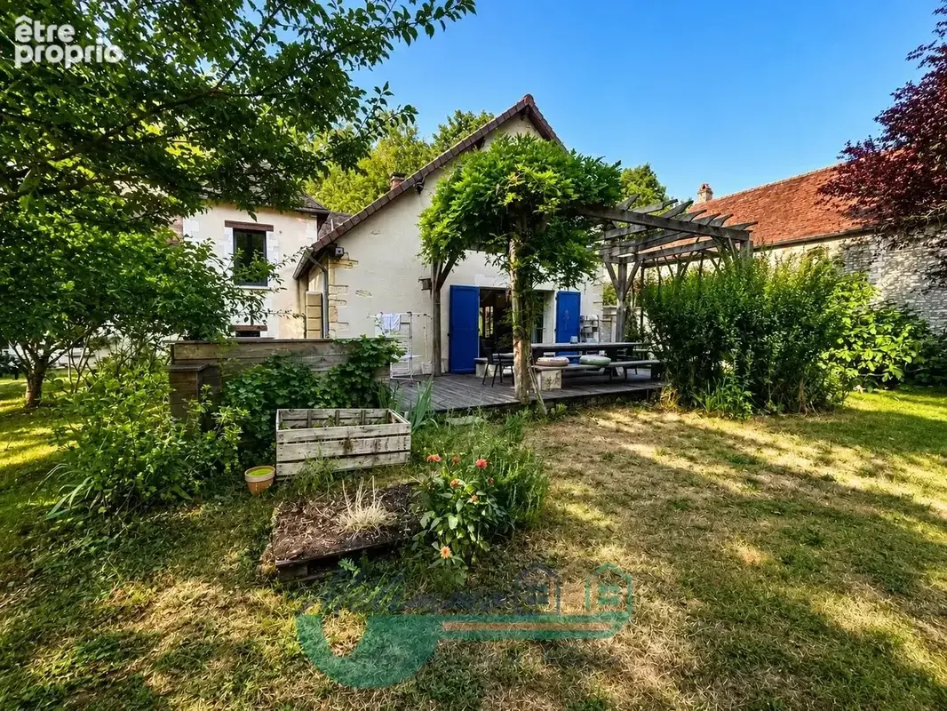 Maison à POILLY-SUR-THOLON