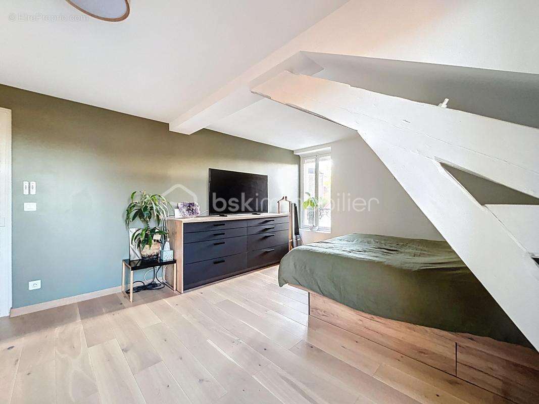 Maison à CORBEIL-ESSONNES