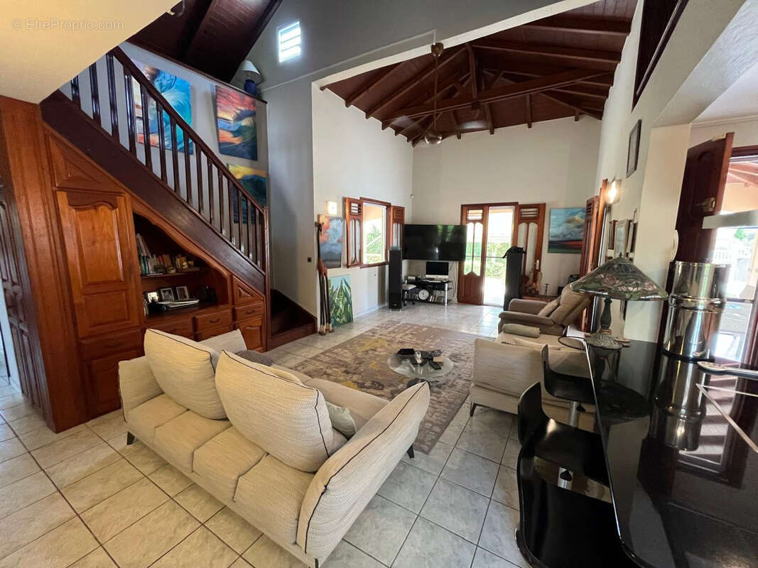 Maison à BAIE-MAHAULT