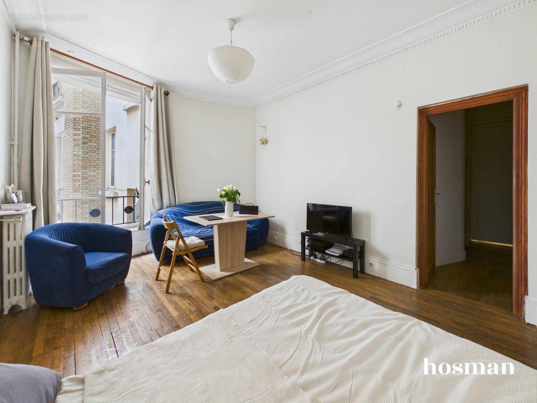 Appartement à PARIS-8E