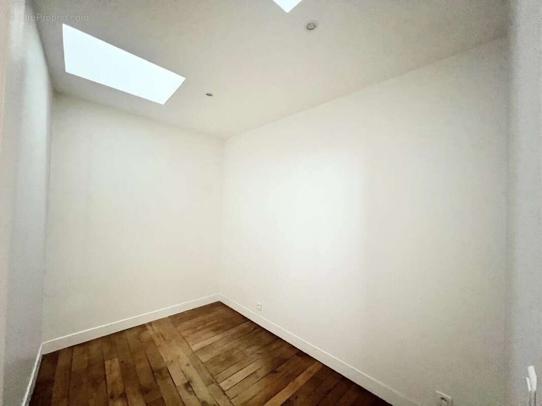 Appartement à PARIS-9E
