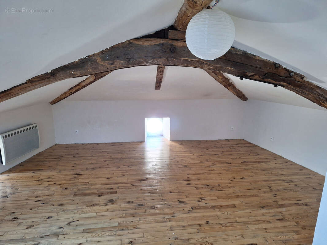 Maison à SAINT-JEAN-CHAMBRE