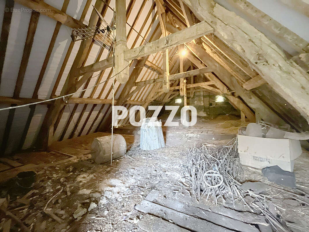 A vendre, maison  en pierres a renover + dependances à sourdeval (50150) - photo 12