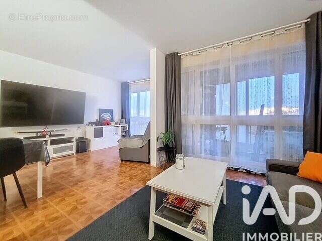 Appartement 60 m² à Grigny  - photo 2