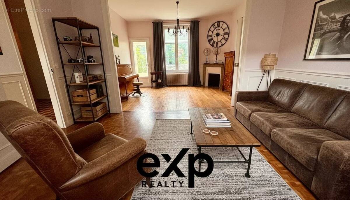 Maison à TOURNAN-EN-BRIE