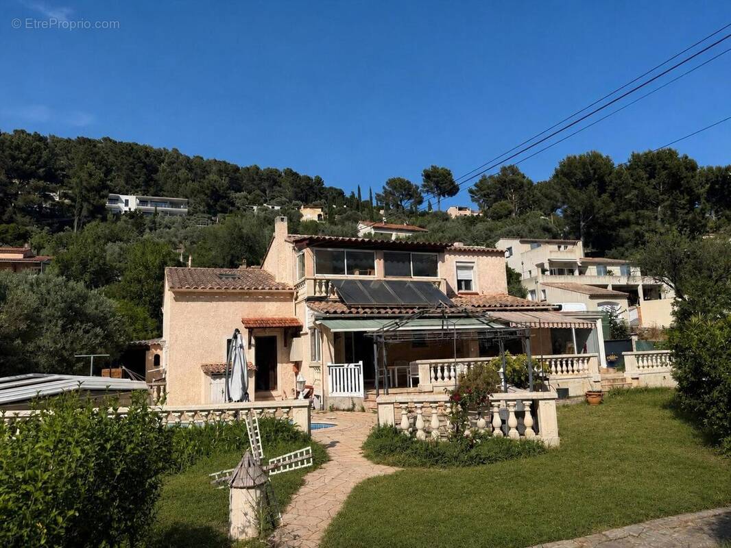 Photo 1 - Maison à LA VALETTE-DU-VAR