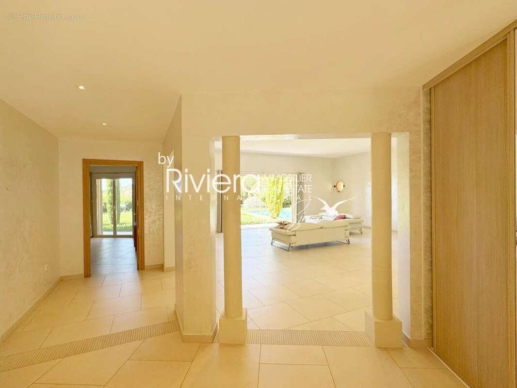 Propriété 300m2 - Piscine - Vue mer - photo 15