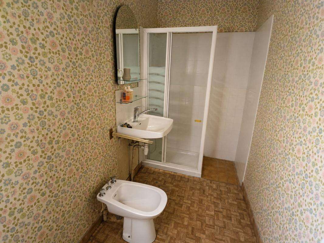 Maison centre village, 4 chambres et jardin - photo 9