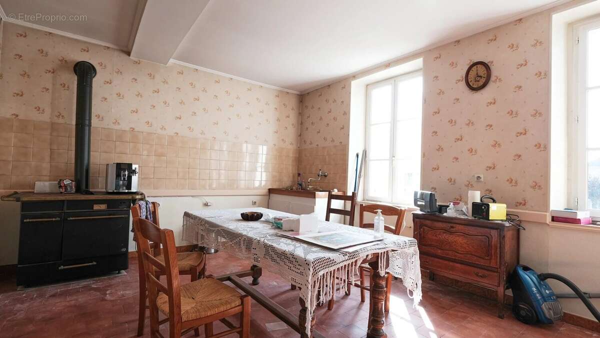 Grande propriété avec beaucoup de potentiel et de belles vues - photo 7