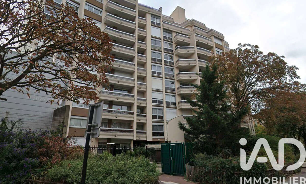 Photo 2 - Parking à COURBEVOIE