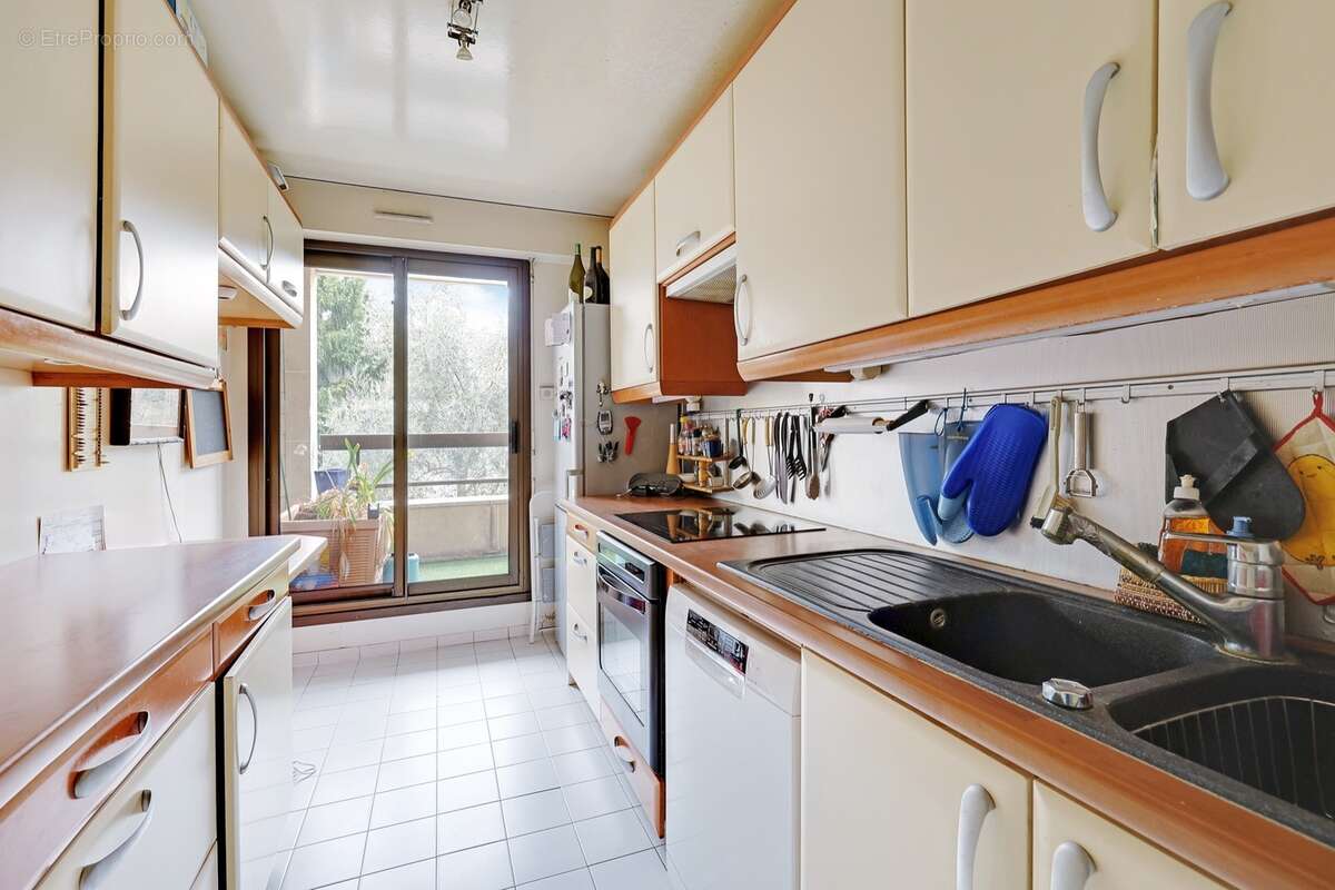 Appartement à LEVALLOIS-PERRET