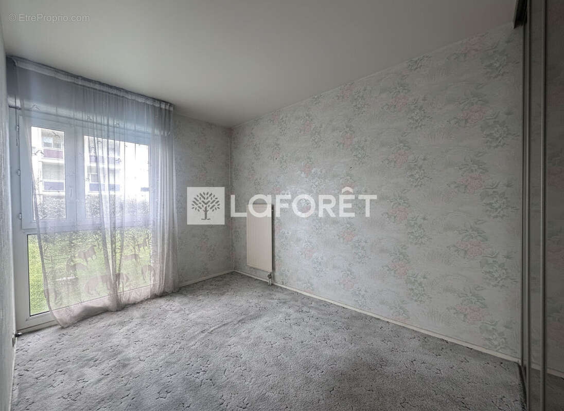 Appartement à CORBEIL-ESSONNES