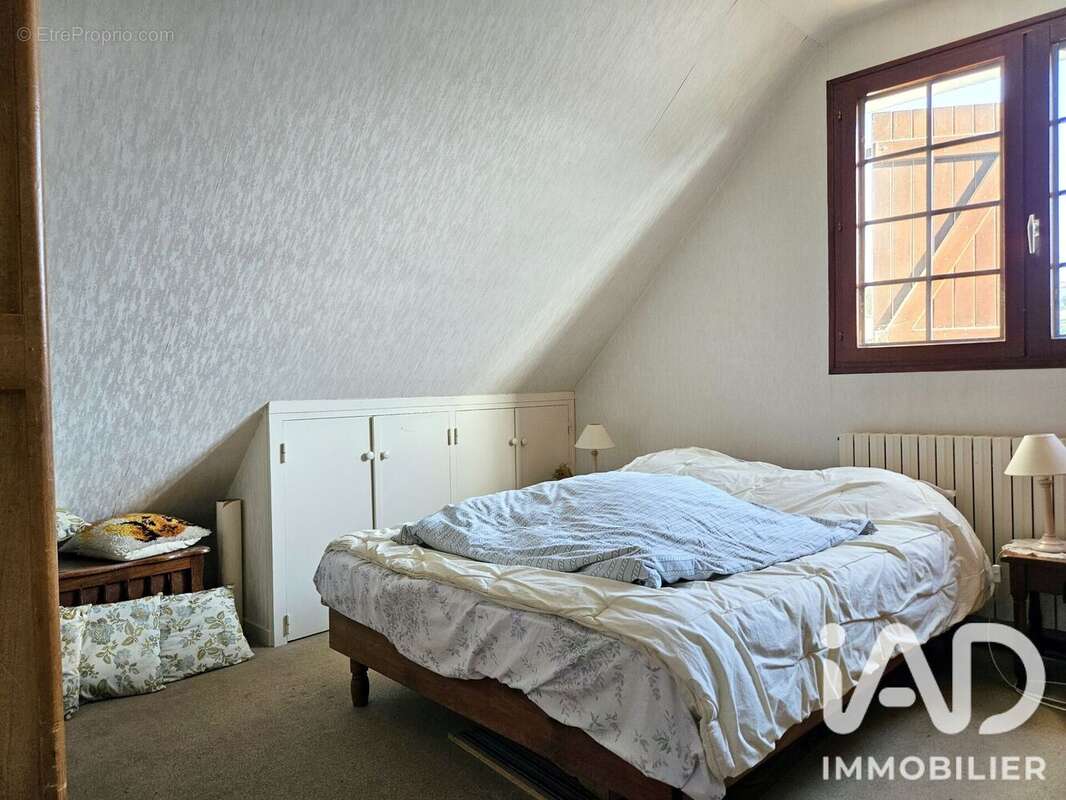 Maison 154 m² à Talant  - photo 7