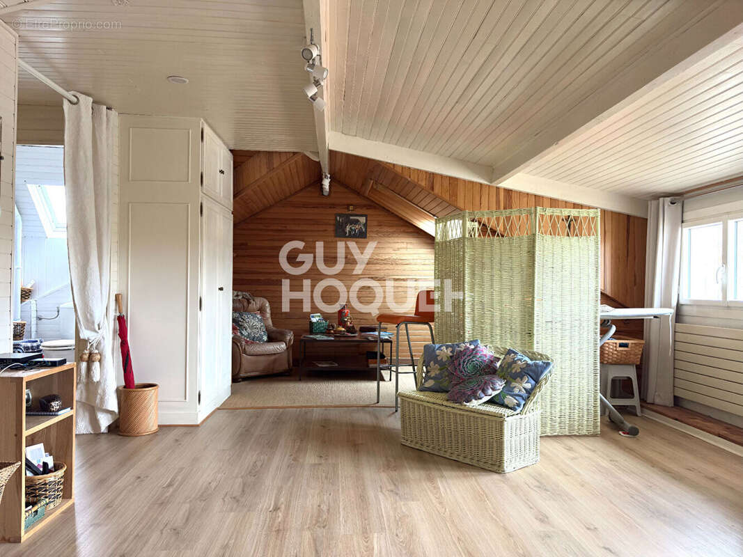 Maison à SAINTRY-SUR-SEINE