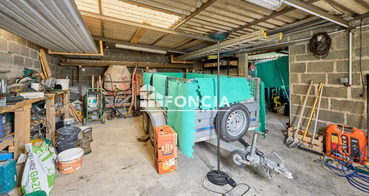 Maison à FLEURY-SUR-ORNE