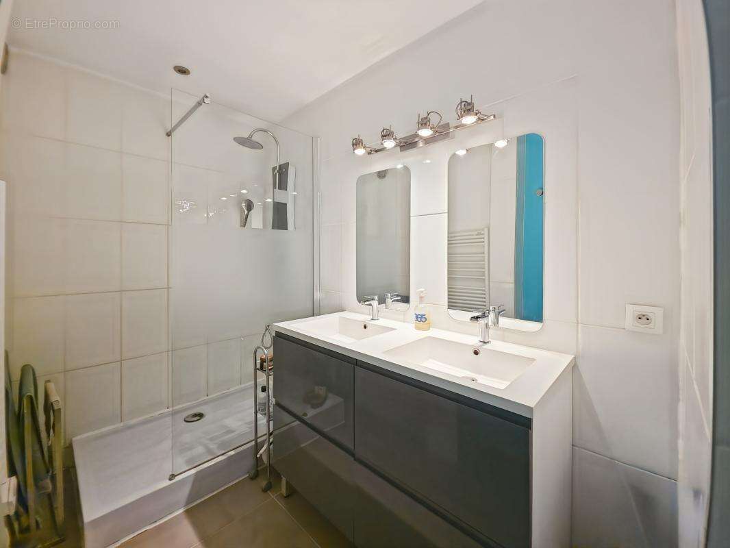 Appartement à CALUIRE-ET-CUIRE