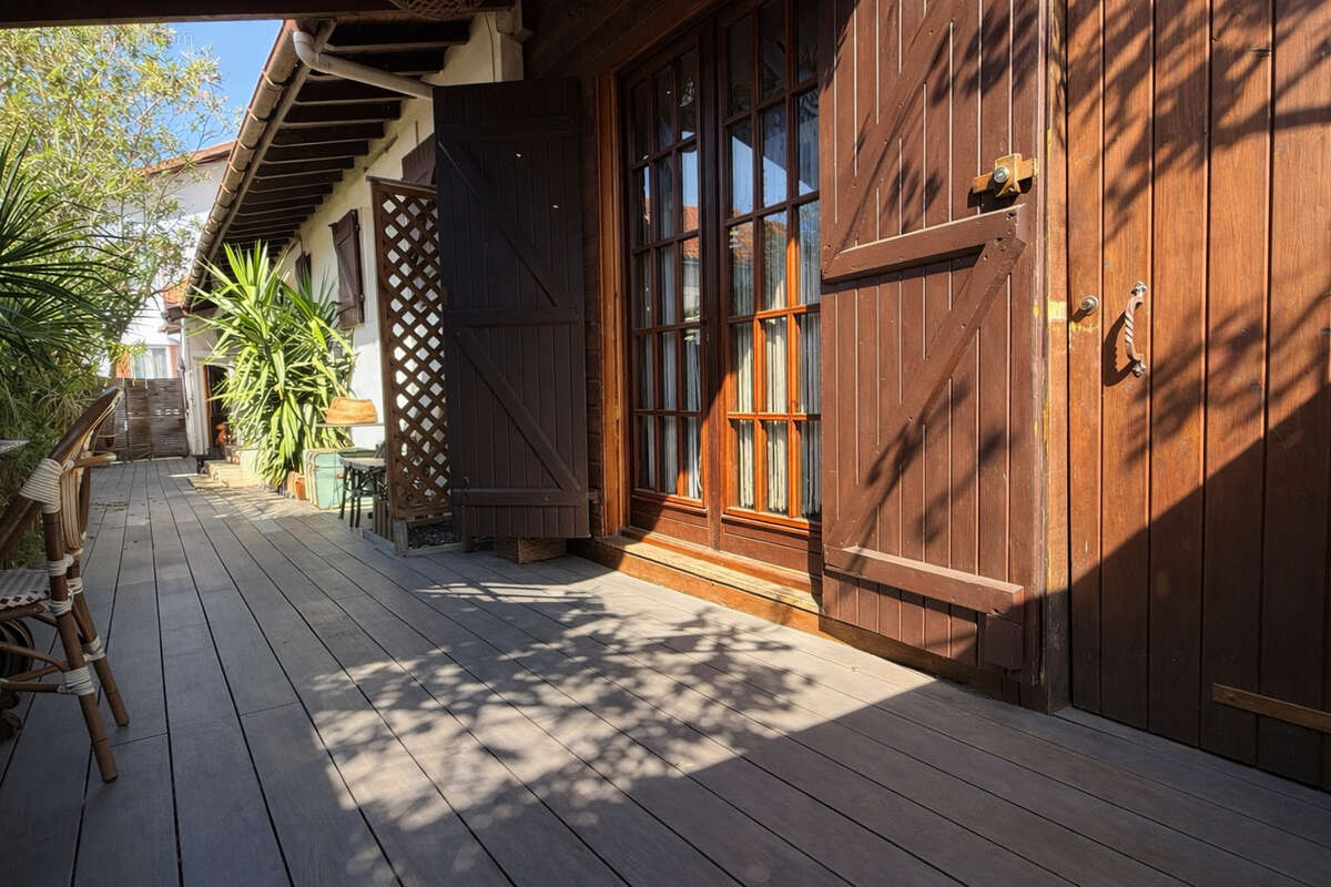 ANGLET Maison avec studio indépendant   Fort potentiel   calme - photo 2