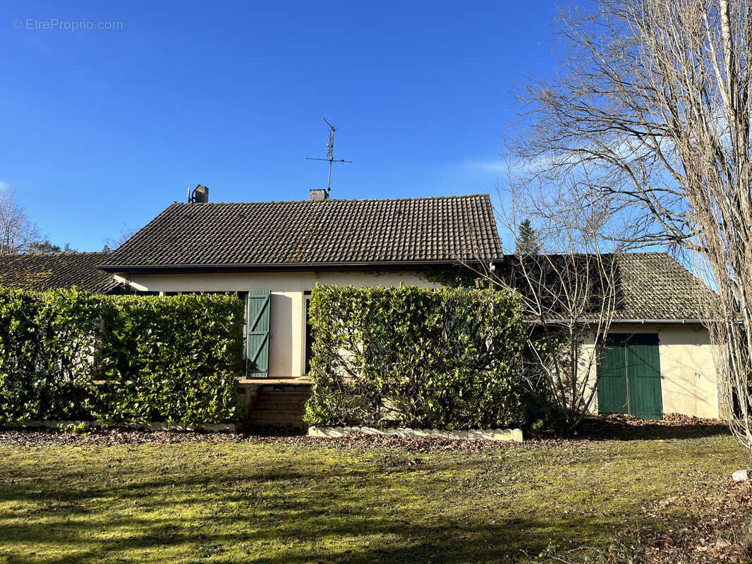 Pavillon avec fort potentiel   126 m2   Grand terrain   Boismorand - photo 3