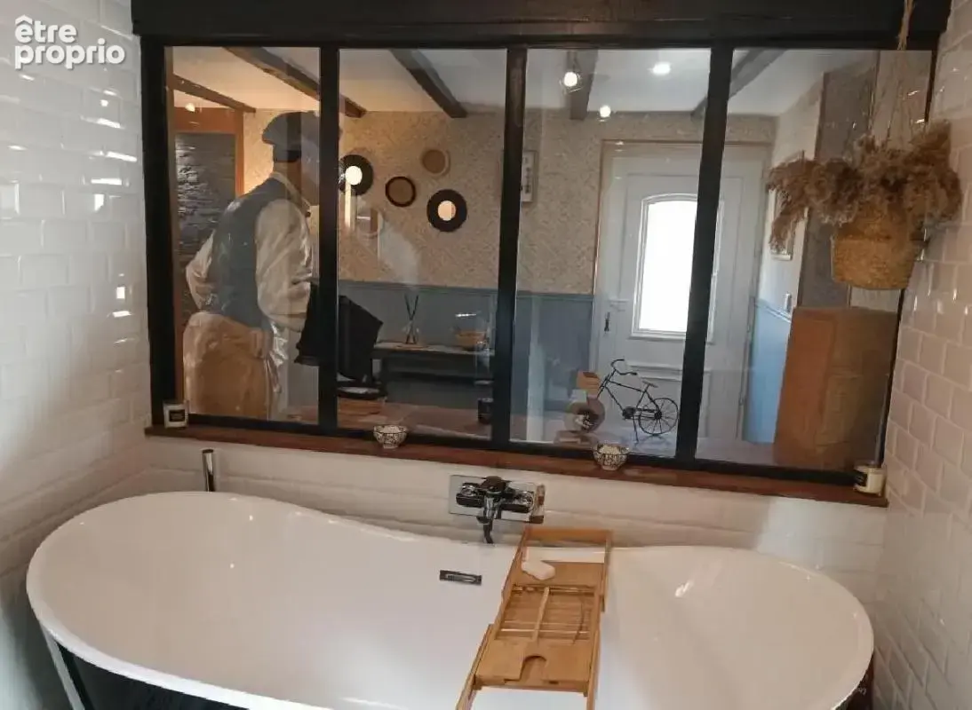 Maison 7 pièces 205 m² à vendre à Sauze-Vaussais (79110) - photo 4