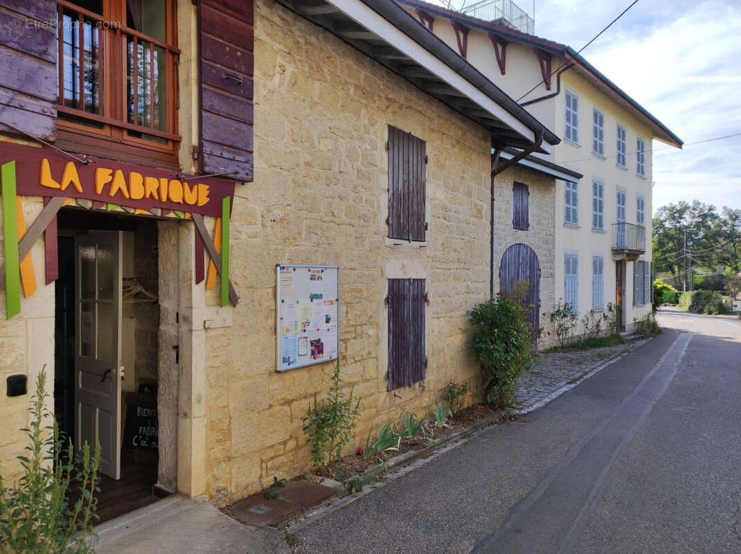 Maison à SIMANDRE-SUR-SURAN
