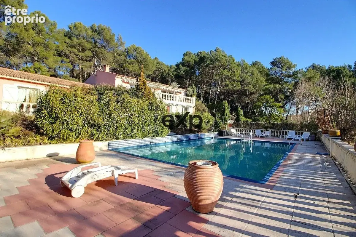 Maison 7 pièces 225 m² à vendre à Pourcieux (83470) - photo 3