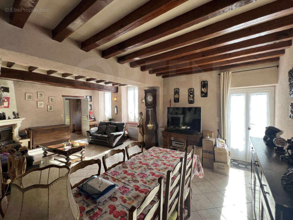 Maison à MERRY-LA-VALLEE