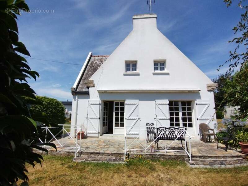 Maison à COMBRIT