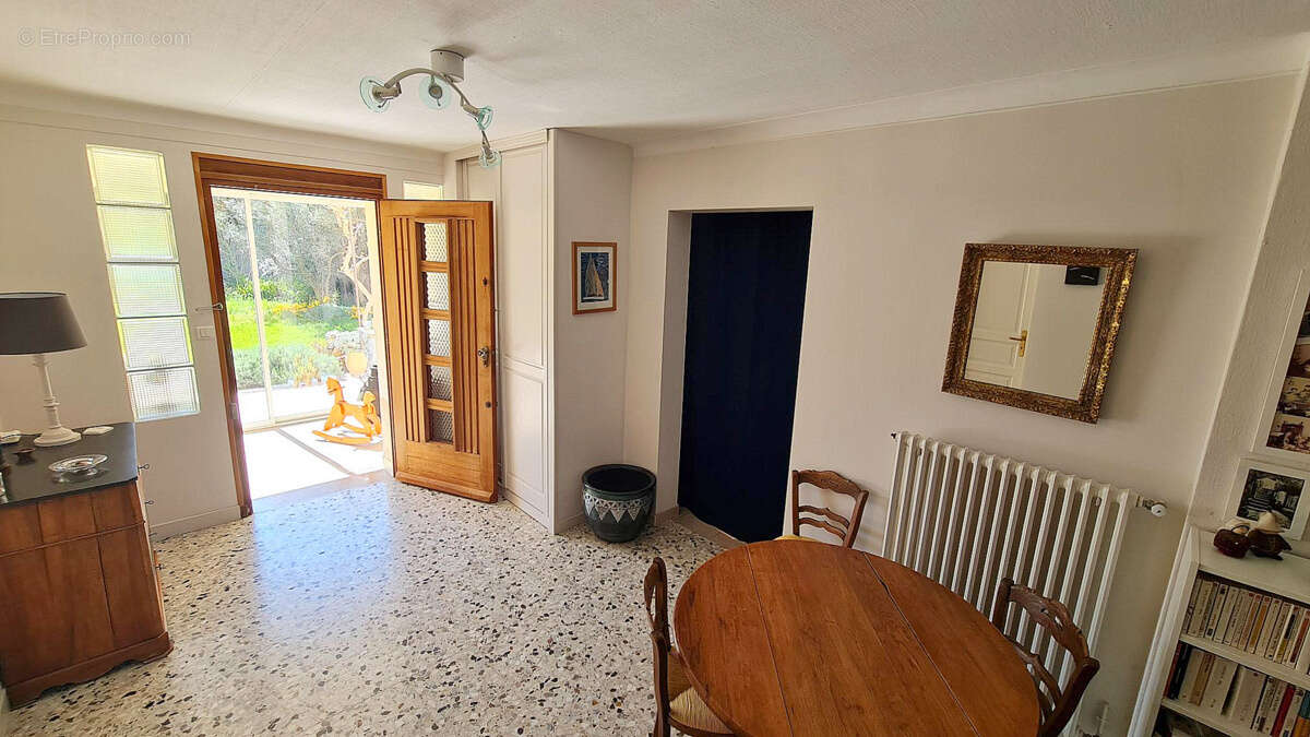 Maison à VILLENEUVE-LES-AVIGNON