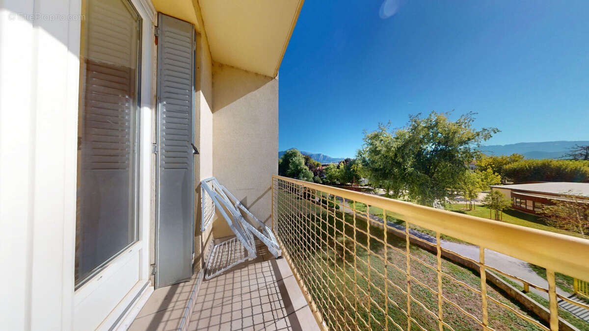 Appartement à FONTAINE