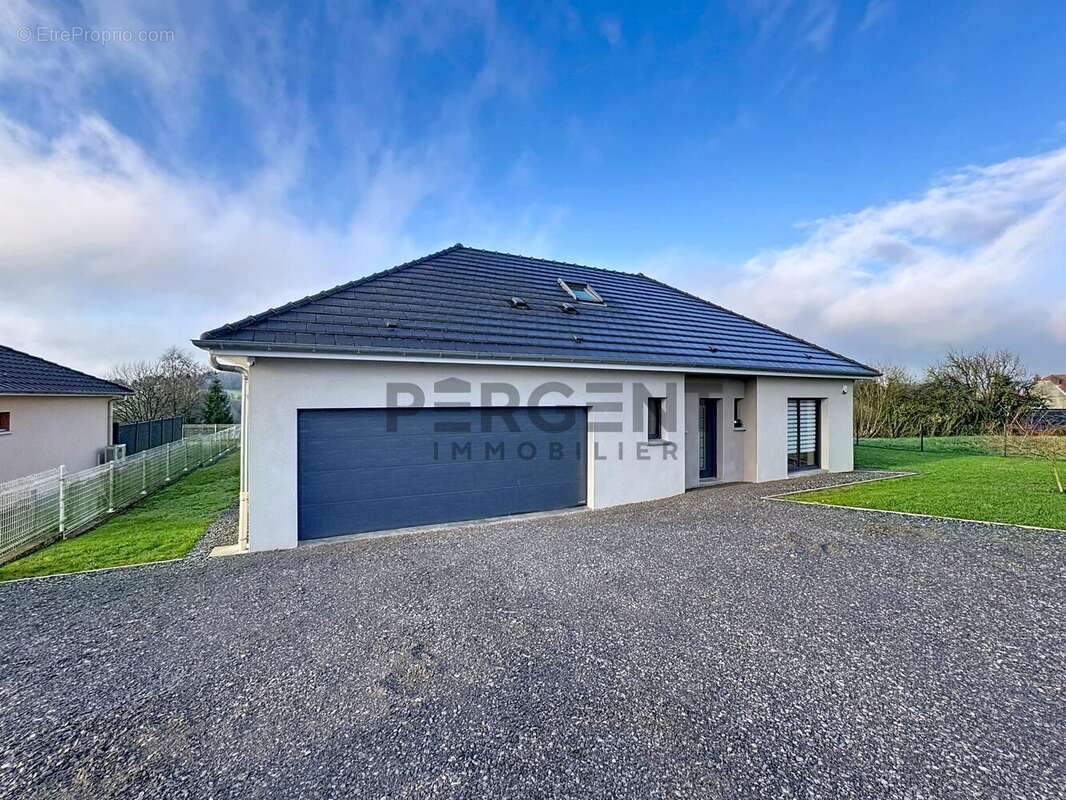 Maison à LA GRANDVILLE