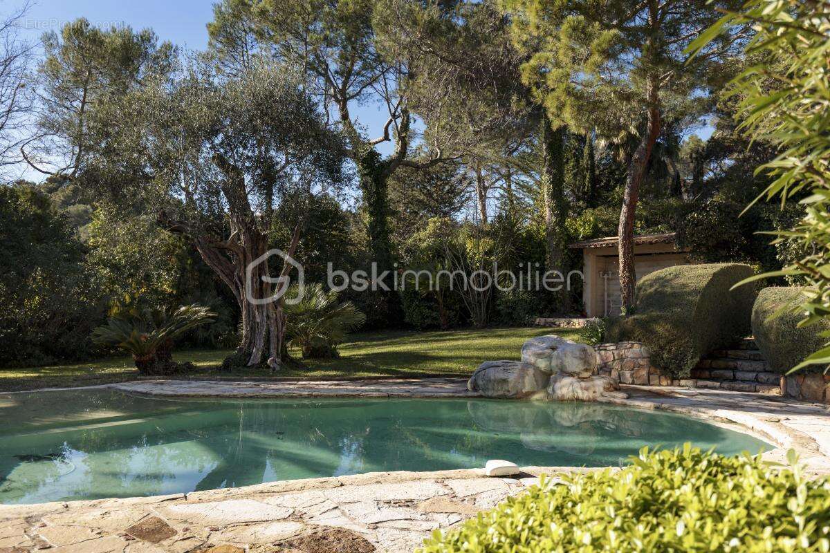 Maison à MOUGINS