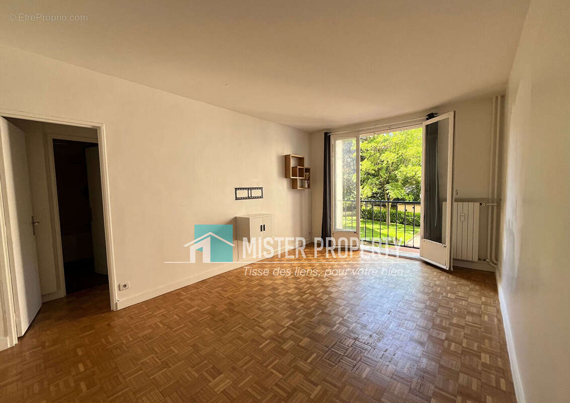 Appartement à NEUILLY-SUR-SEINE
