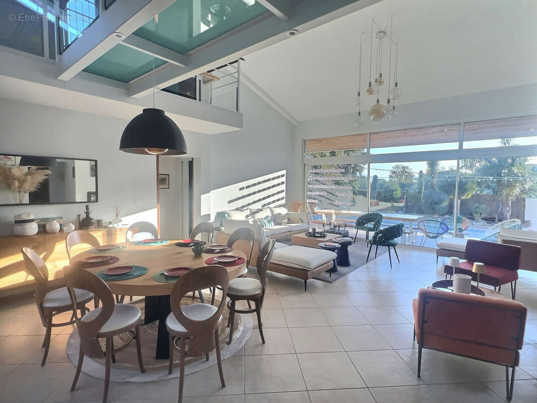 Maison à SAINT-CYPRIEN