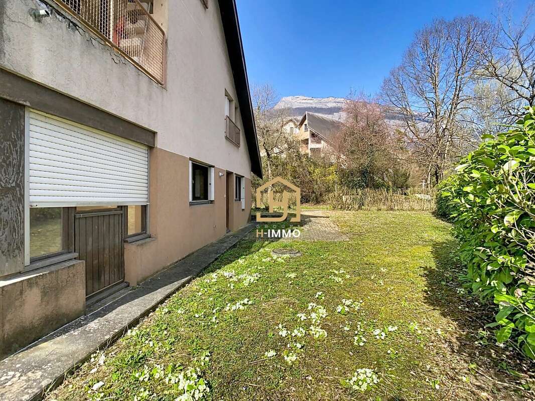 Appartement à MEYLAN