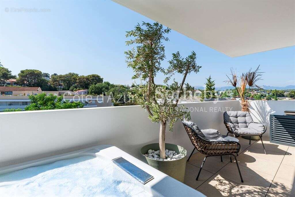 Appartement contemporain de 40 m² avec terrasse, jacuzzi et garage dans une résidence de standing - photo 8
